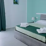 Naxos Laguna * גיארדיני נאקסוס