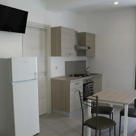 Naxos Laguna 公寓 *