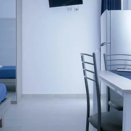 Naxos Laguna Apartament *