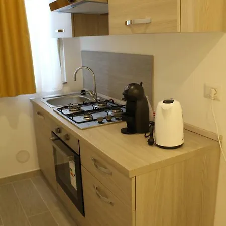 Naxos Laguna Apartament *